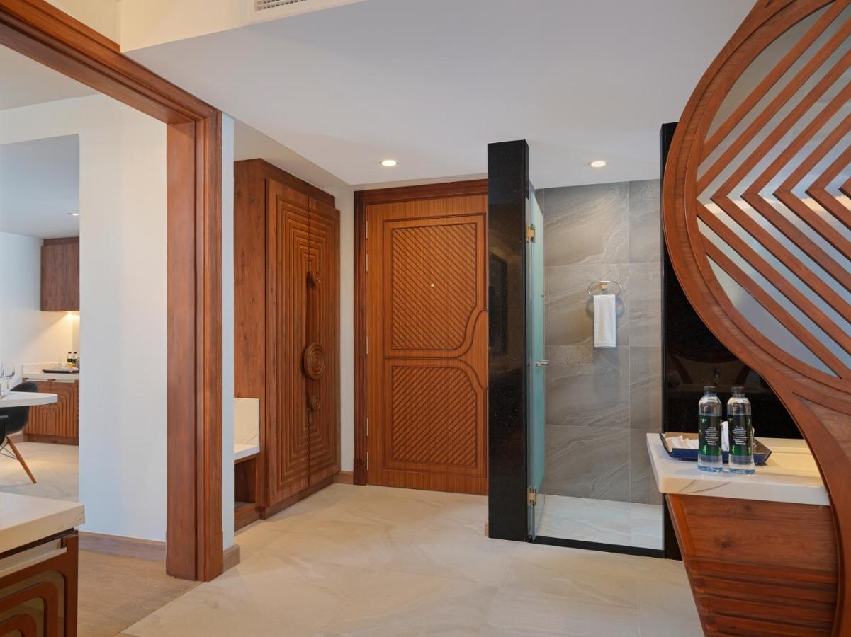 The Oceanic Sportel Phuket - Sha Extra Plus Eksteriør bilde A bathroom in a hotel