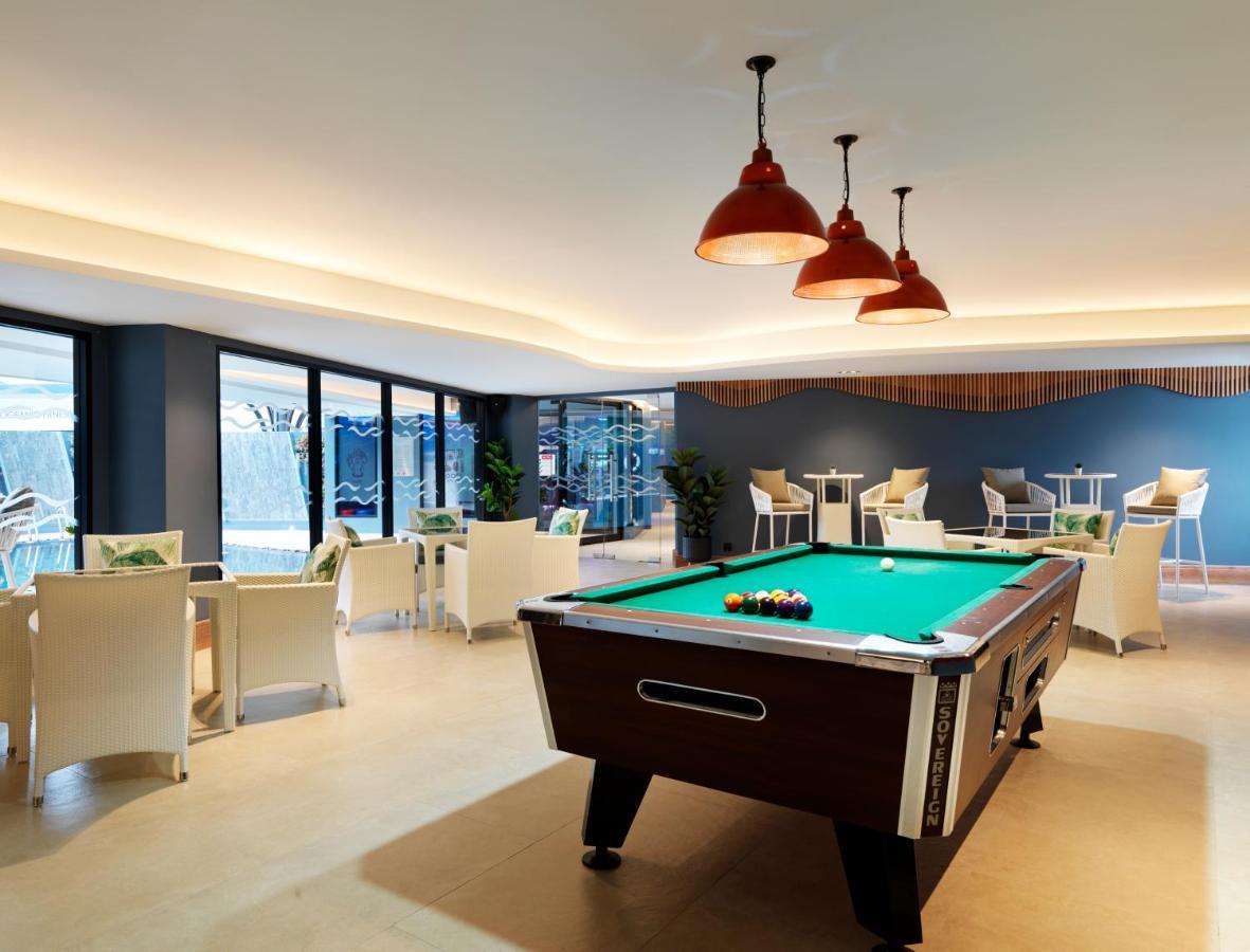 The Oceanic Sportel Phuket - Sha Extra Plus Eksteriør bilde The pool table at the clubhouse