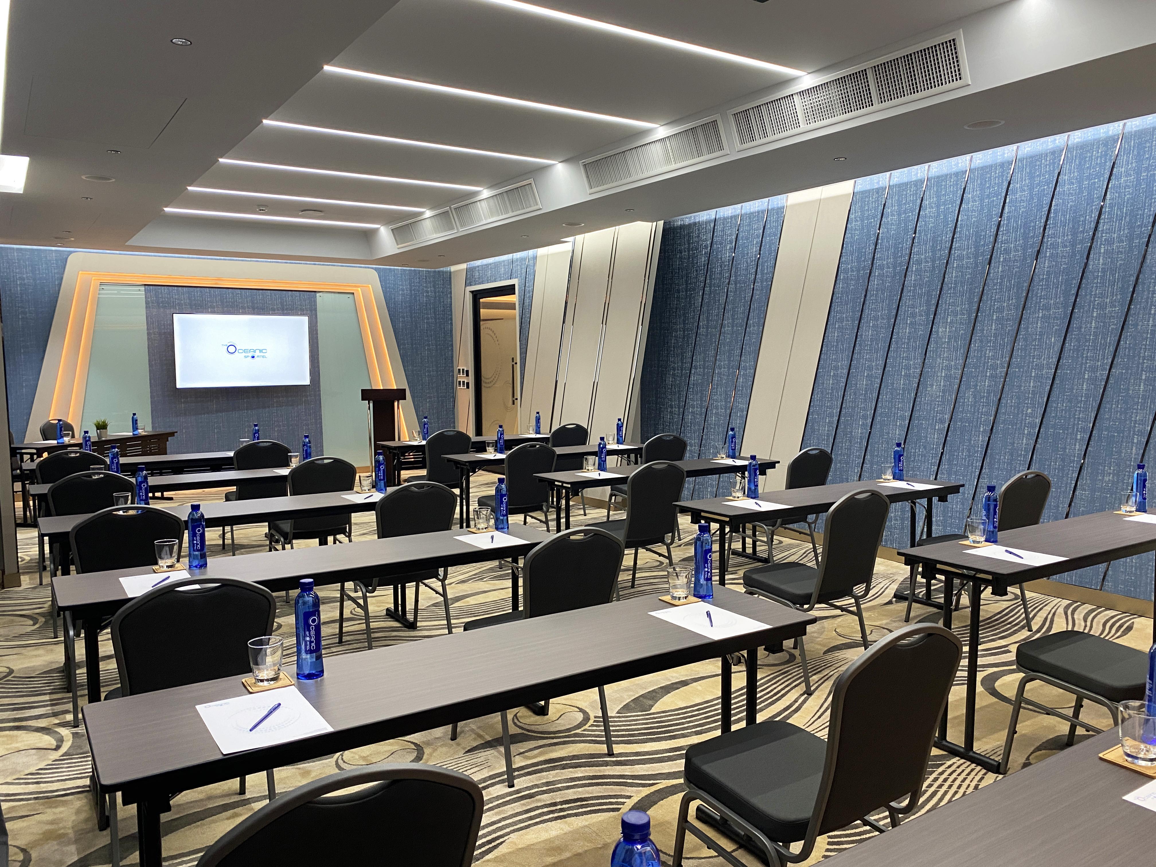 The Oceanic Sportel Phuket - Sha Extra Plus Eksteriør bilde Meeting room at the hotel